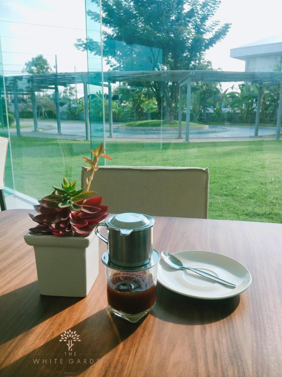 The White Garden Premier Saraburi Hotel Ban Dao Ruang  Exterior photo